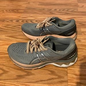 ASICS Gel Kayano 27 Size 7